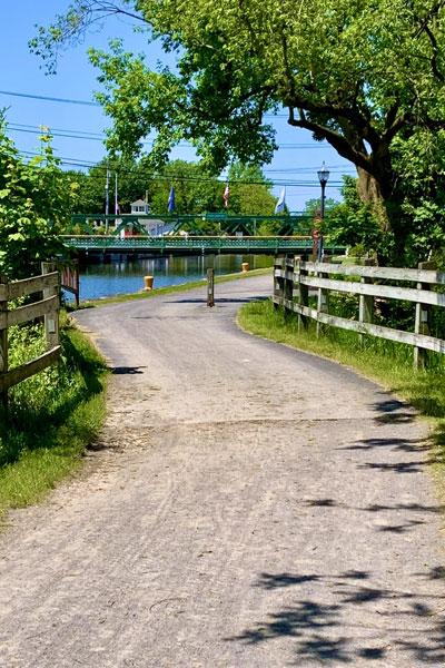 A walking trail along the Erie canal.
